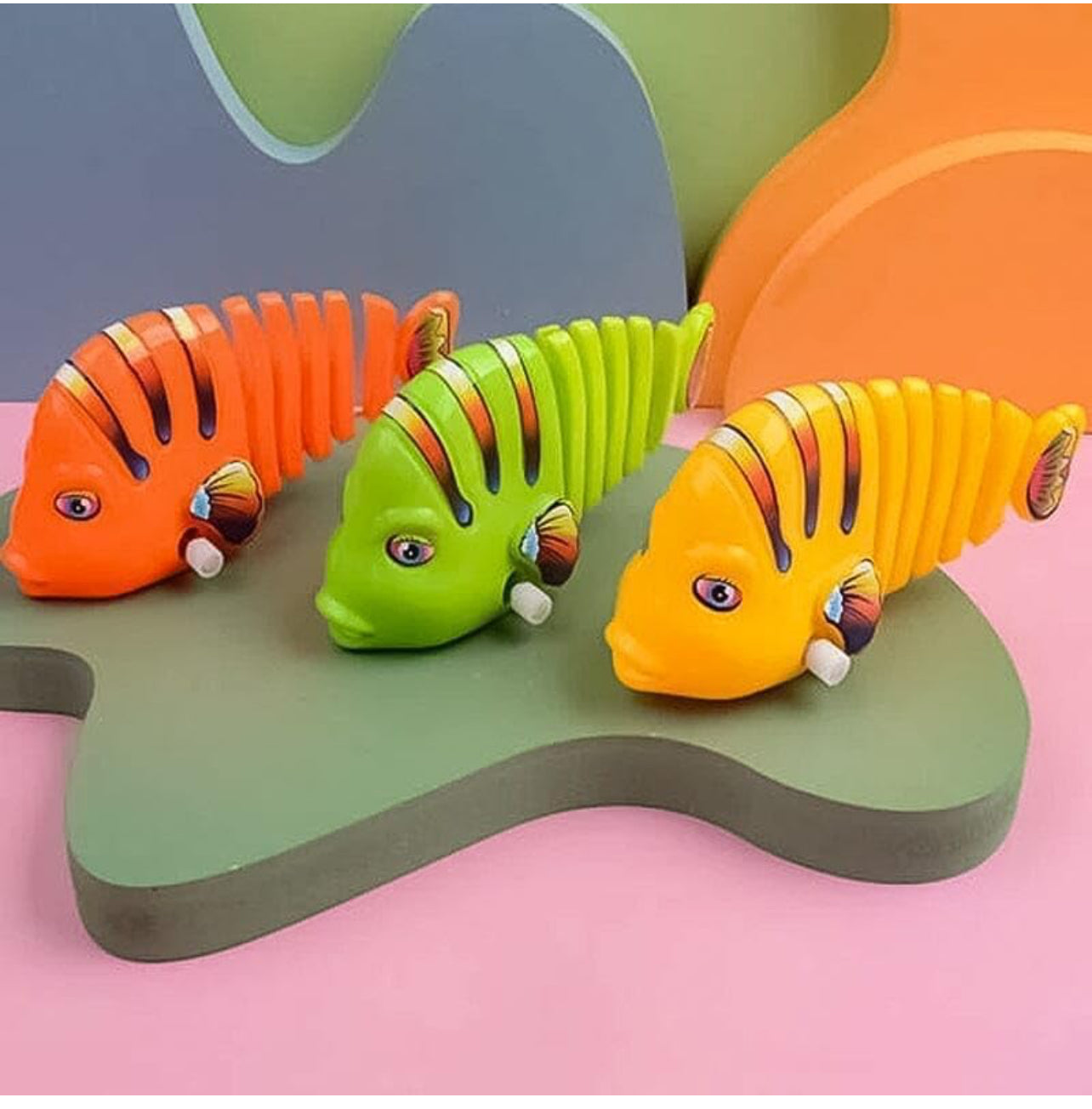 Wind-Up Wiggle Fish Toys