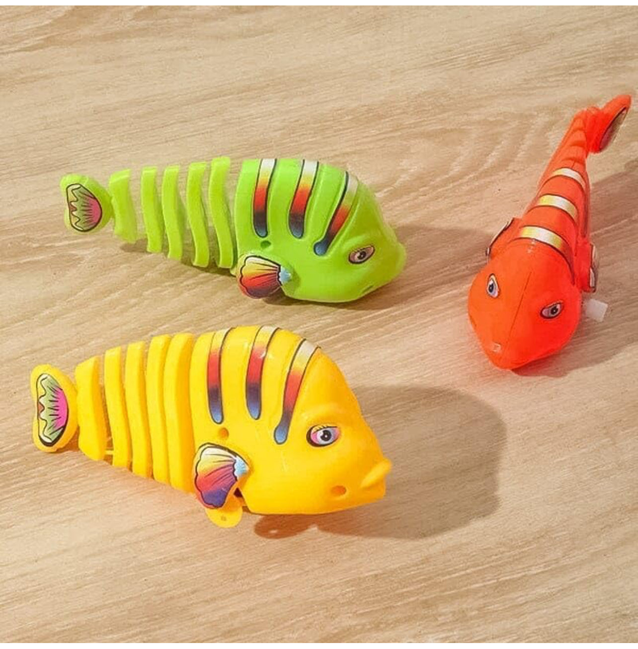 Wind-Up Wiggle Fish Toys