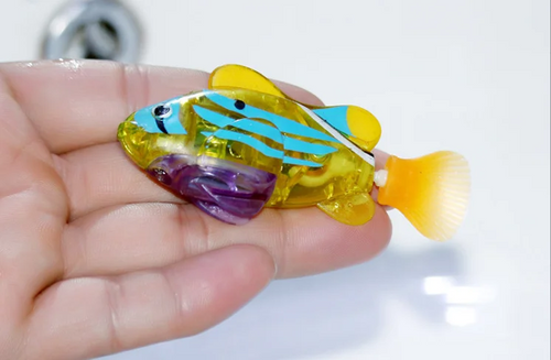 Load image into Gallery viewer, 5Pcs Swimming Robot Fish with LED Light
